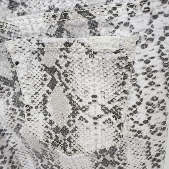 Seven 7 Stretchy Python Print Shorts sz 4 - Picture 9 of 13